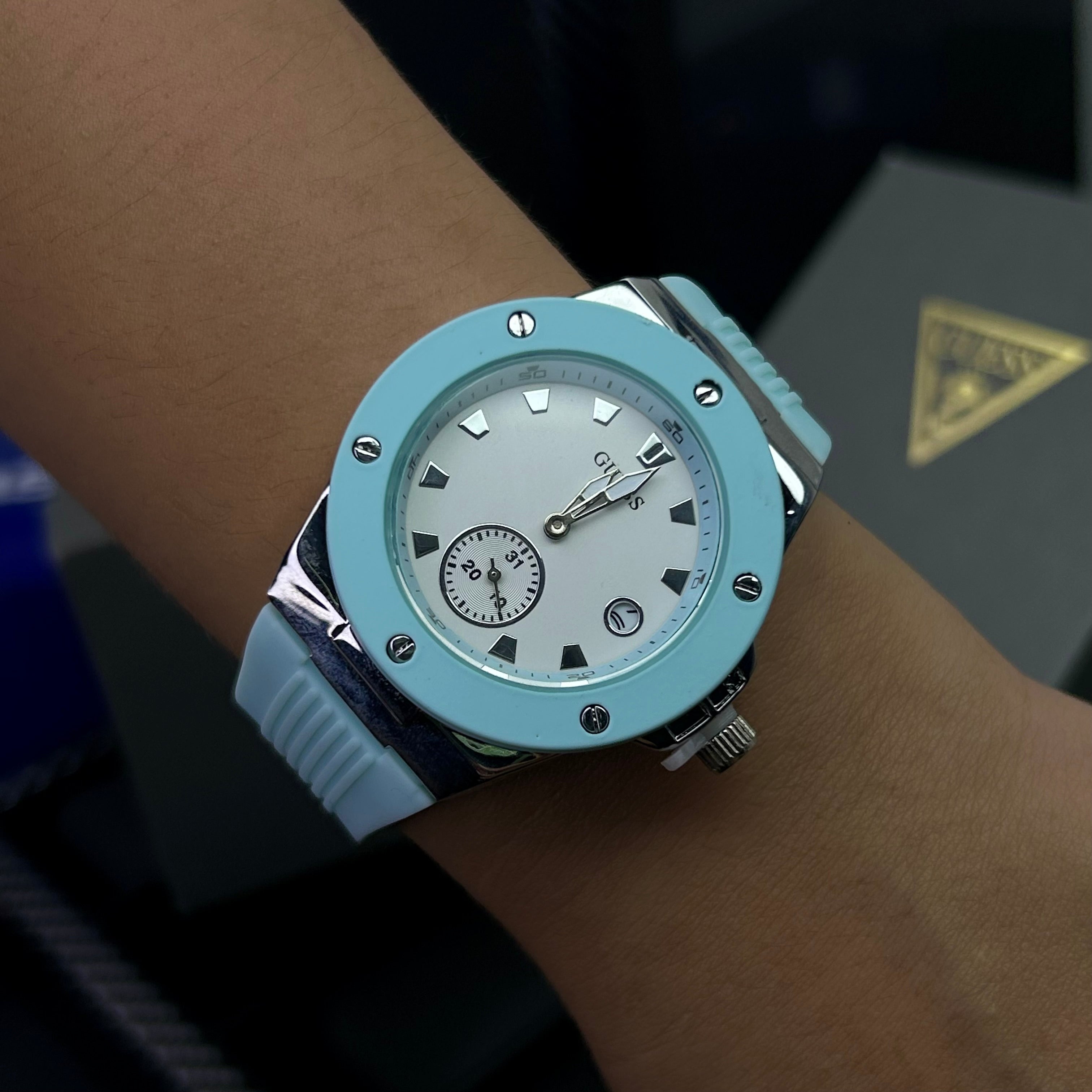 GUESS X HUBLOT PARA DAMA  REF-VP