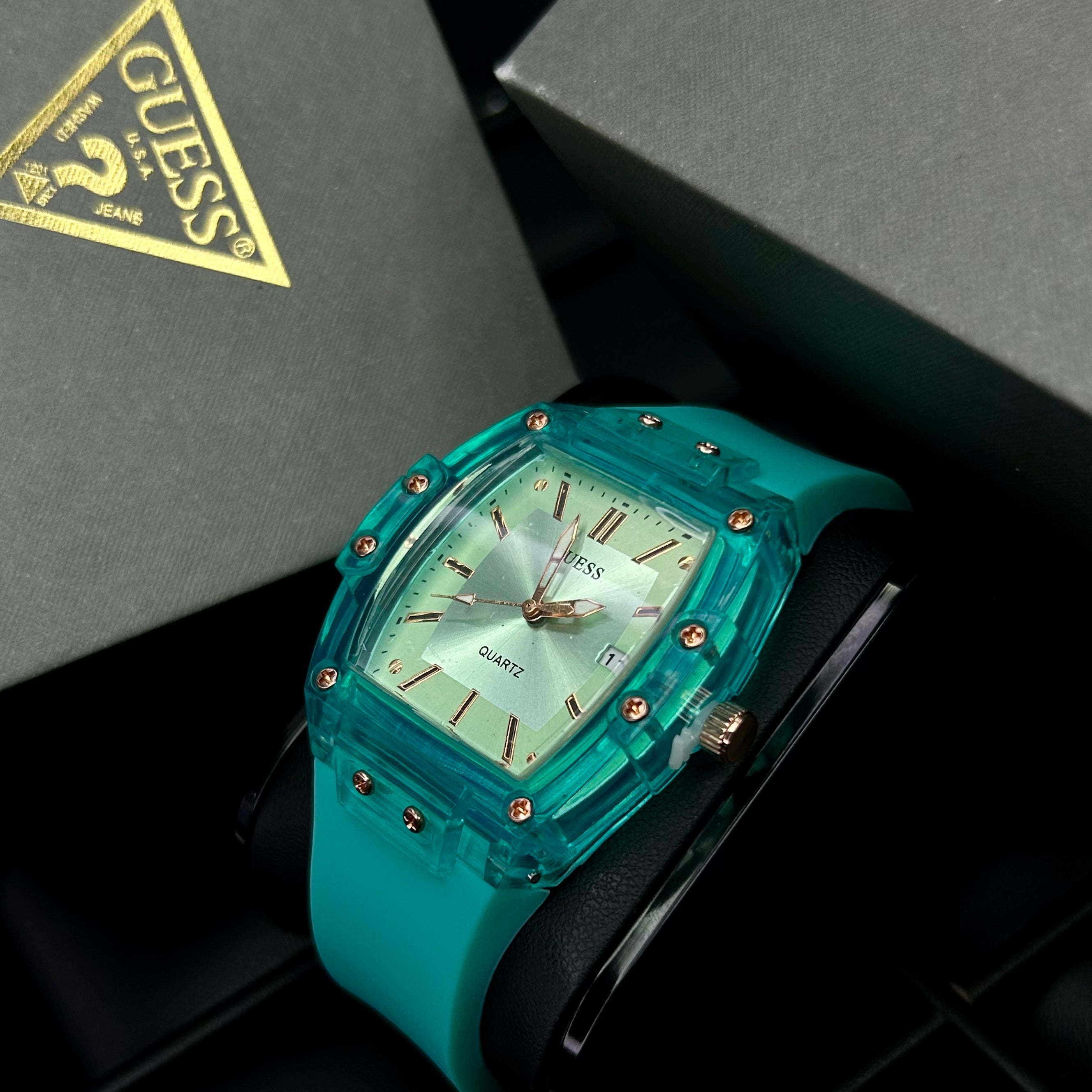 GUESS UNISEX TRASNPARENTE REF-V