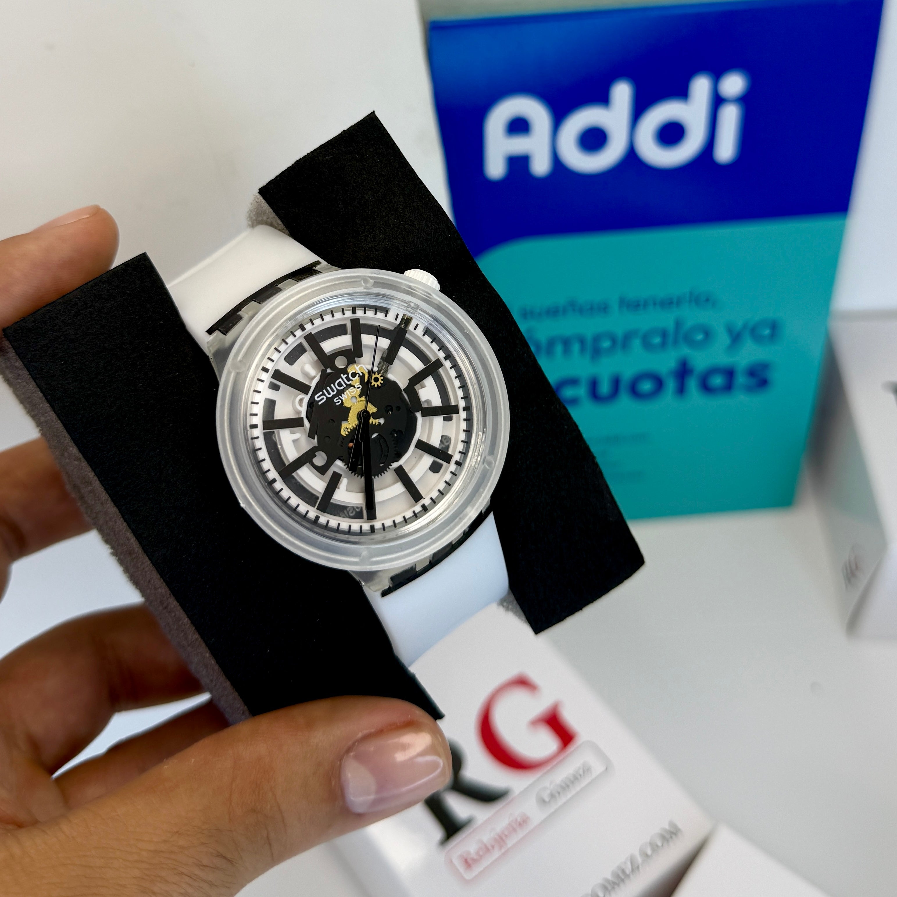 SWATCH TRANSPARENTE PARA HOMBRE REF-BN