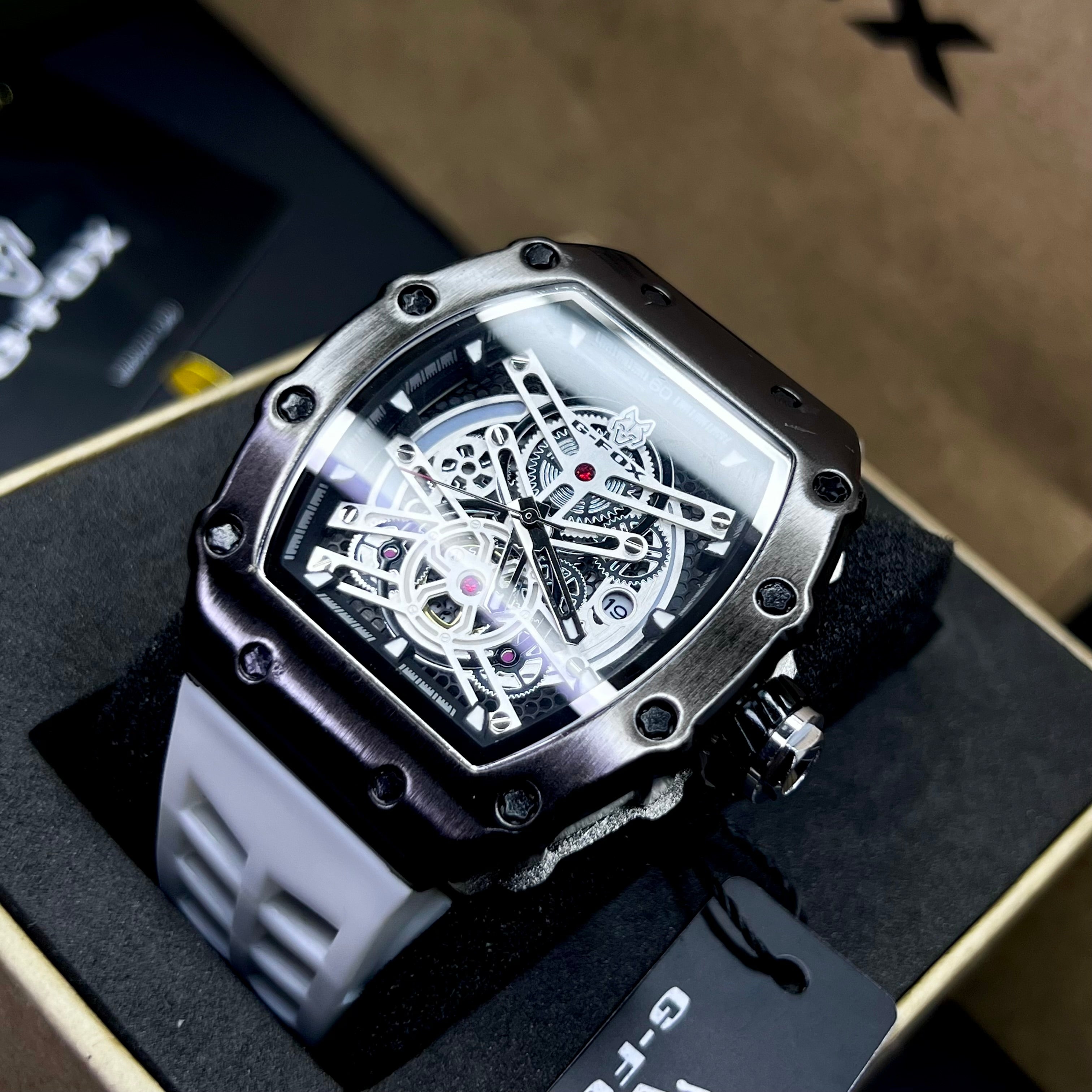 G FOX ORIGINAL x RICHARD MILLER SUMERGIBLE PARA HOMBRE REF-5095-B