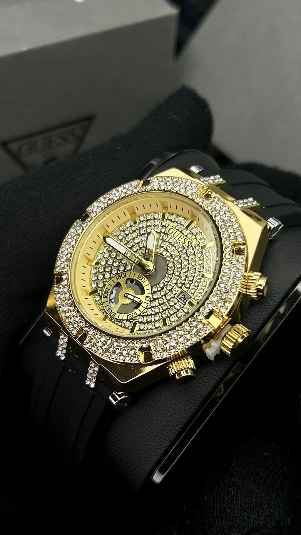 GUESS CUBANO PARA DAMA  REF-ND