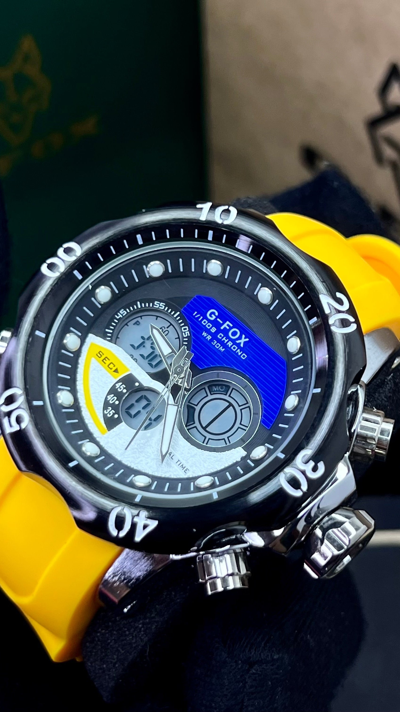 G FOX ORIGINAL DOBLE HORA POR INVICTA SUMERGIBLE PARA HOMBRE REF-1976G2-A