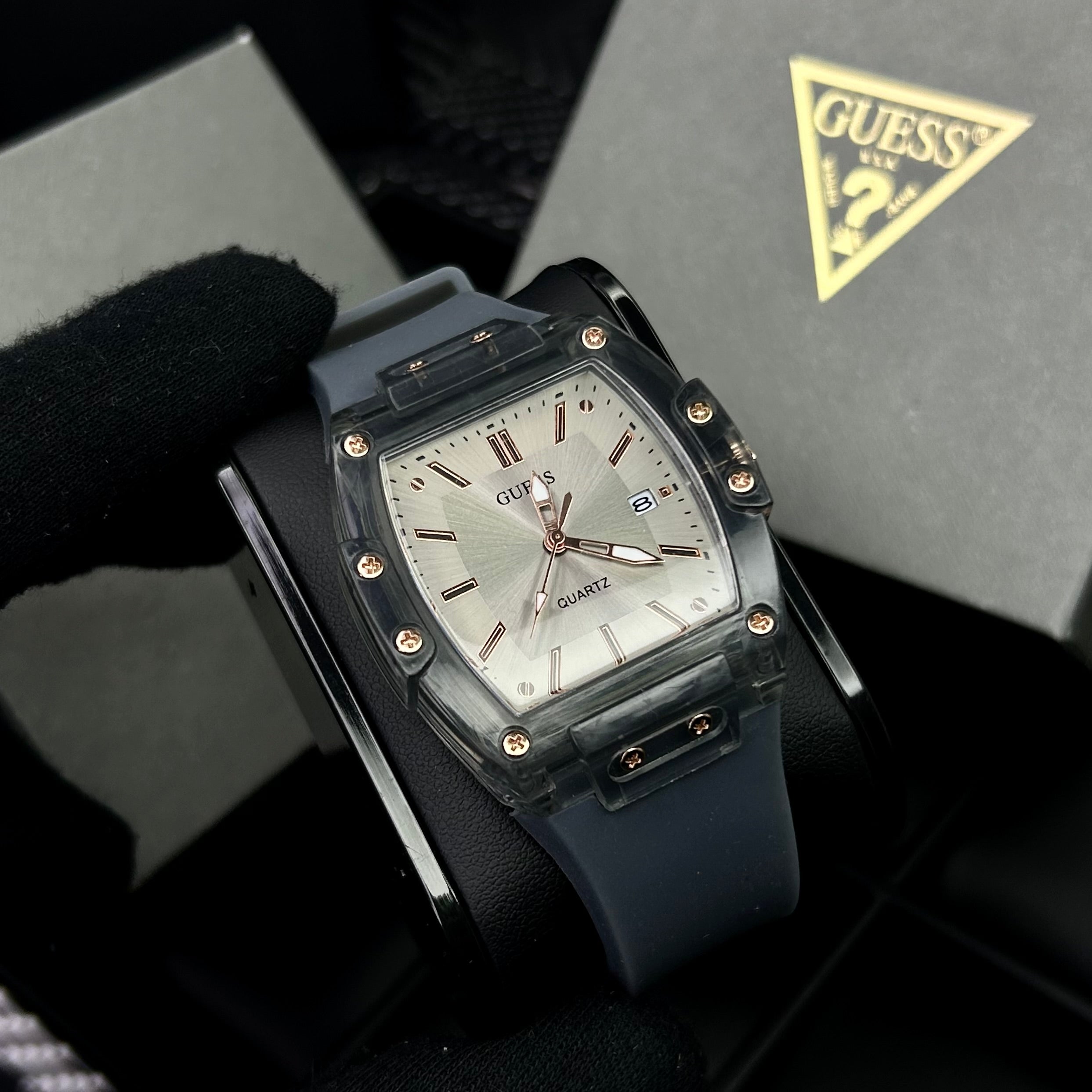 GUESS UNISEX TRASNPARENTE REF-G