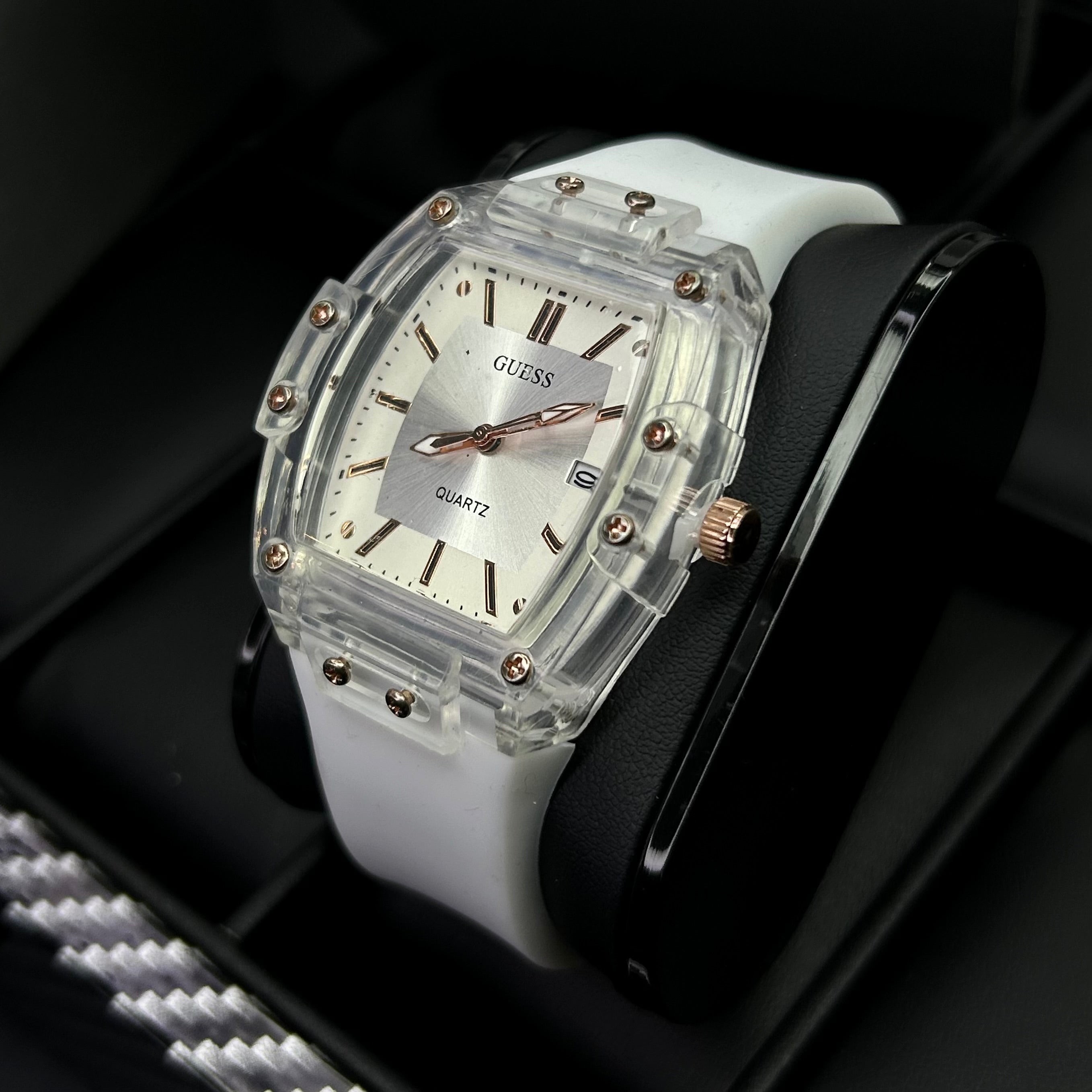 GUESS UNISEX TRASNPARENTE REF-B