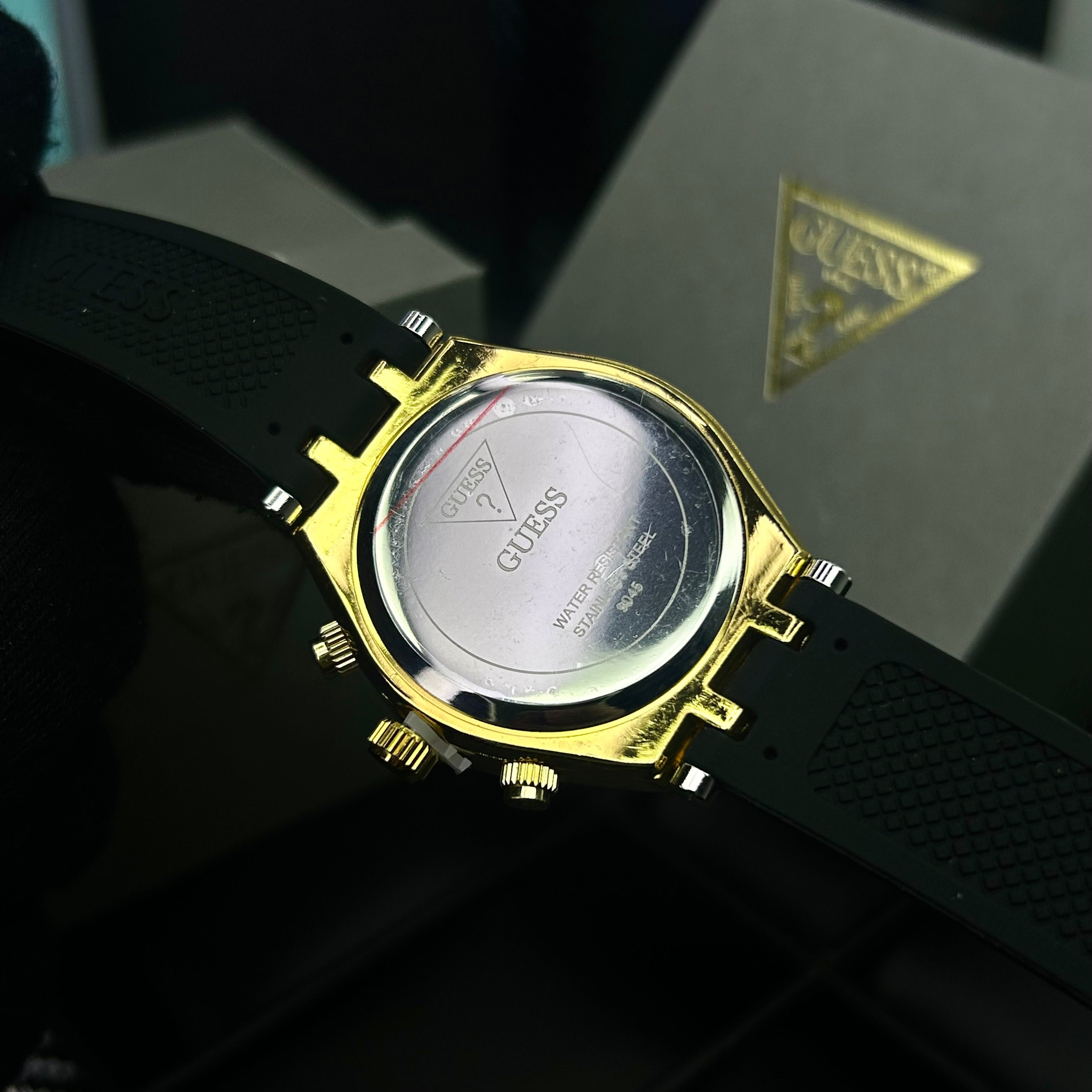 GUESS CUBANO PARA DAMA  REF-ND