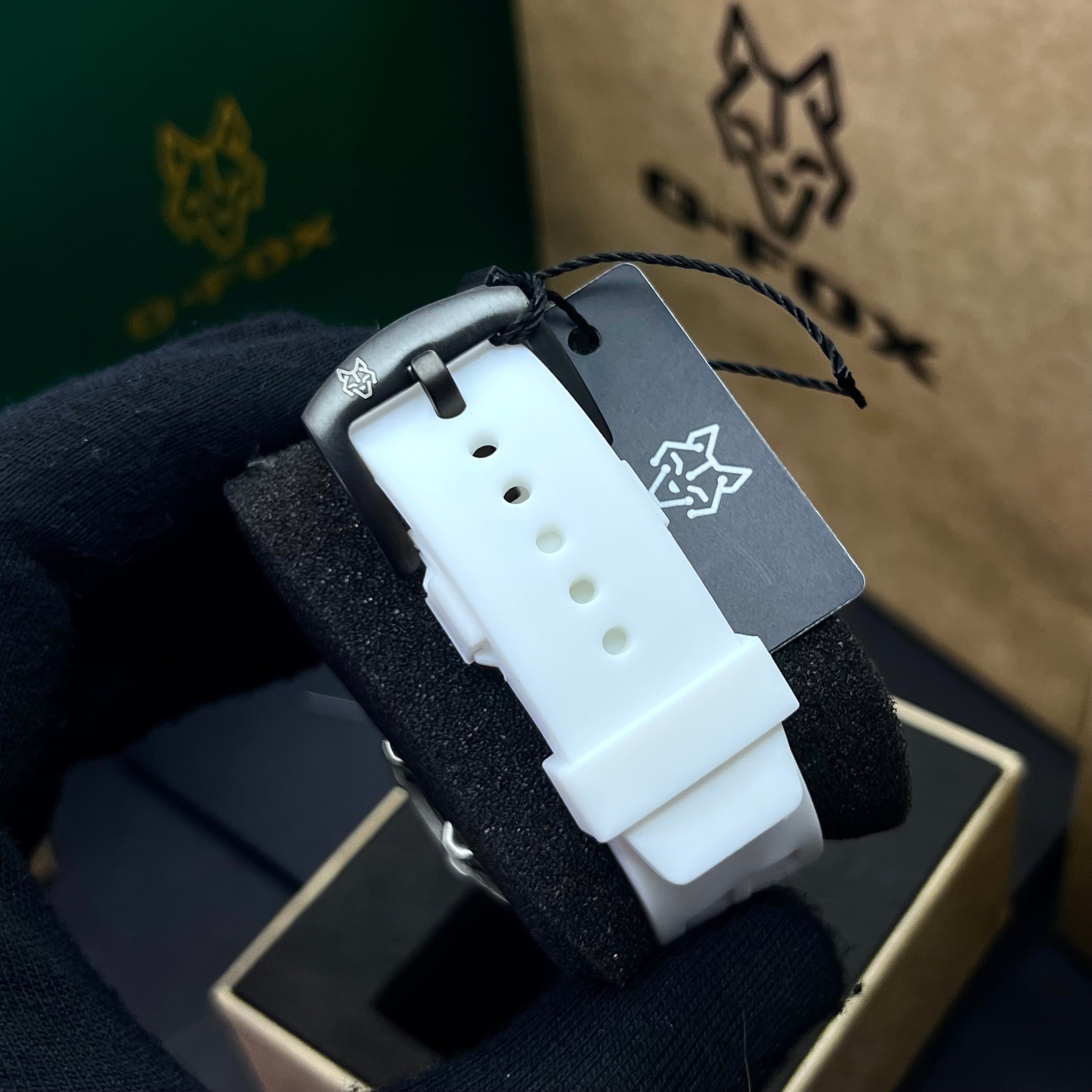 G FOX ORIGINAL x RICHARD MILLER SUMERGIBLE PARA HOMBRE REF-5095-B