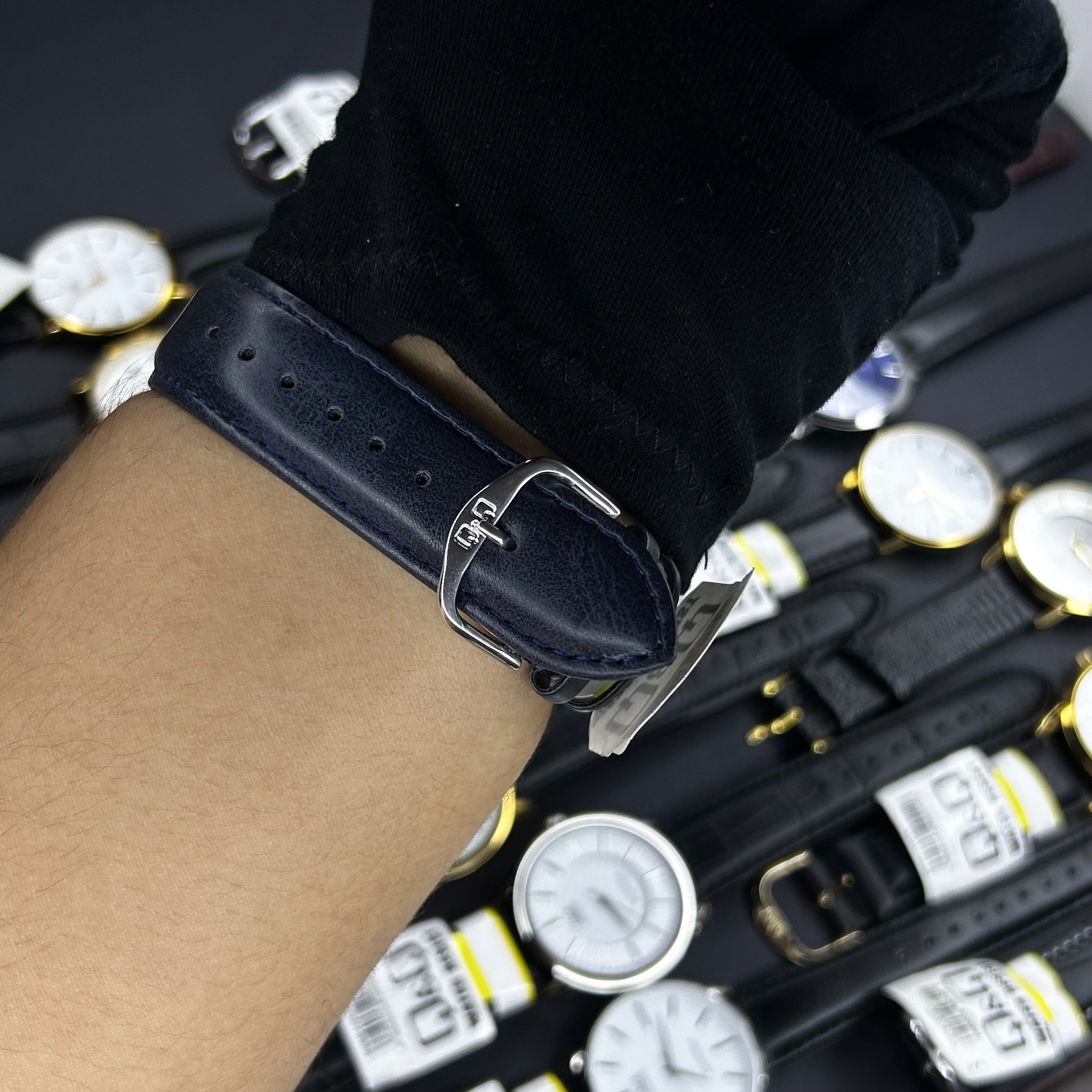 QyQ ORIGINAL PARA HOMBRE REF-QZ02J301Y