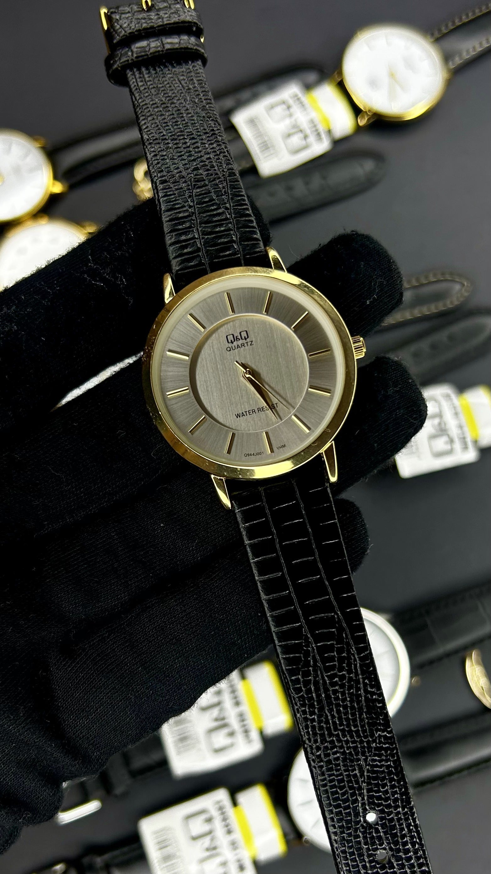 QyQ ORIGINAL PARA HOMBRE REF-Q944J001Y