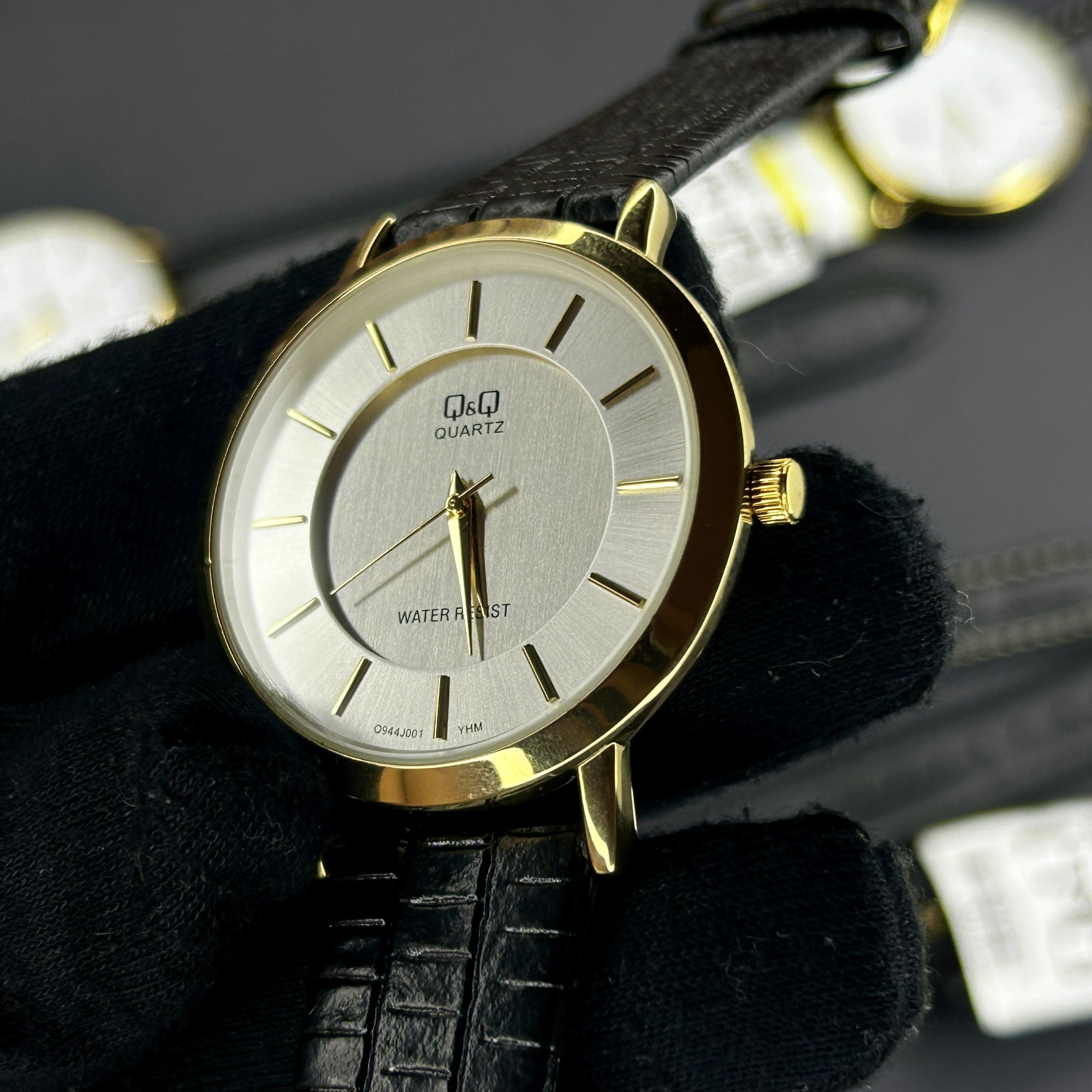 QyQ ORIGINAL PARA HOMBRE REF-Q944J001Y