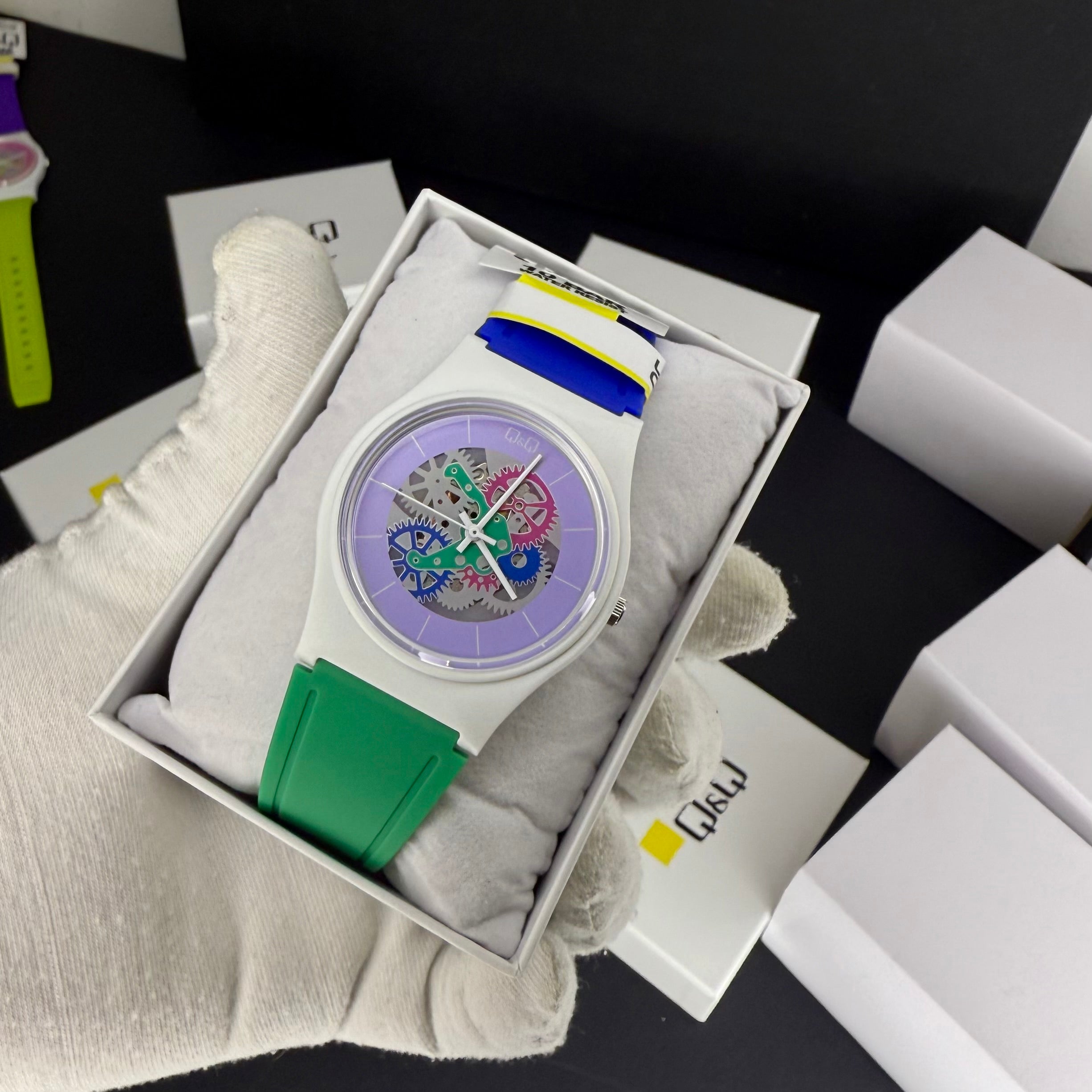 QyQ SUMERGIBLE  TIPO SWATCH UNISES ORIGINAL REF-V41A-508VY