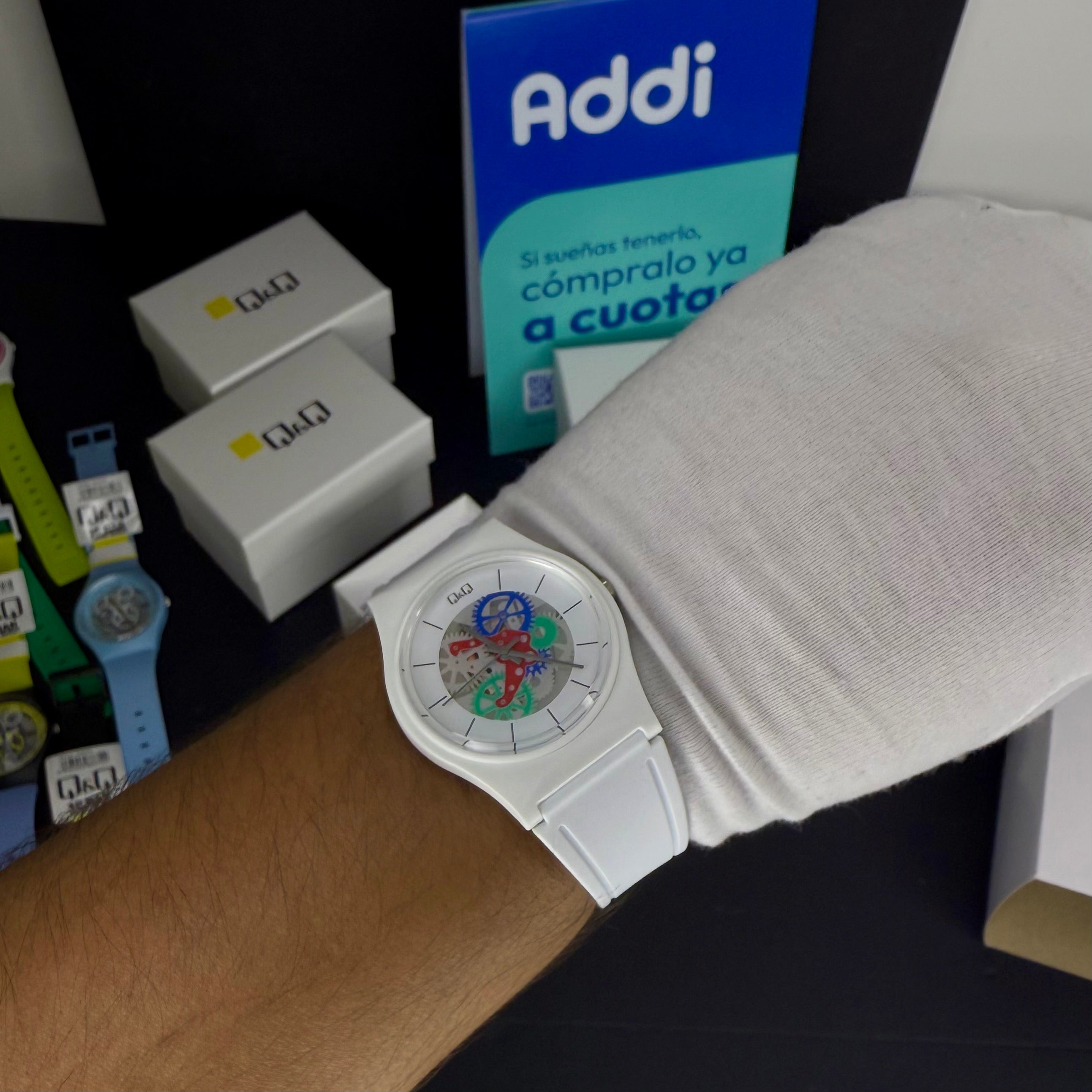 QyQ SUMERGIBLE TIPO SWATCH UNISES ORIGINAL REF-V41A-505VY