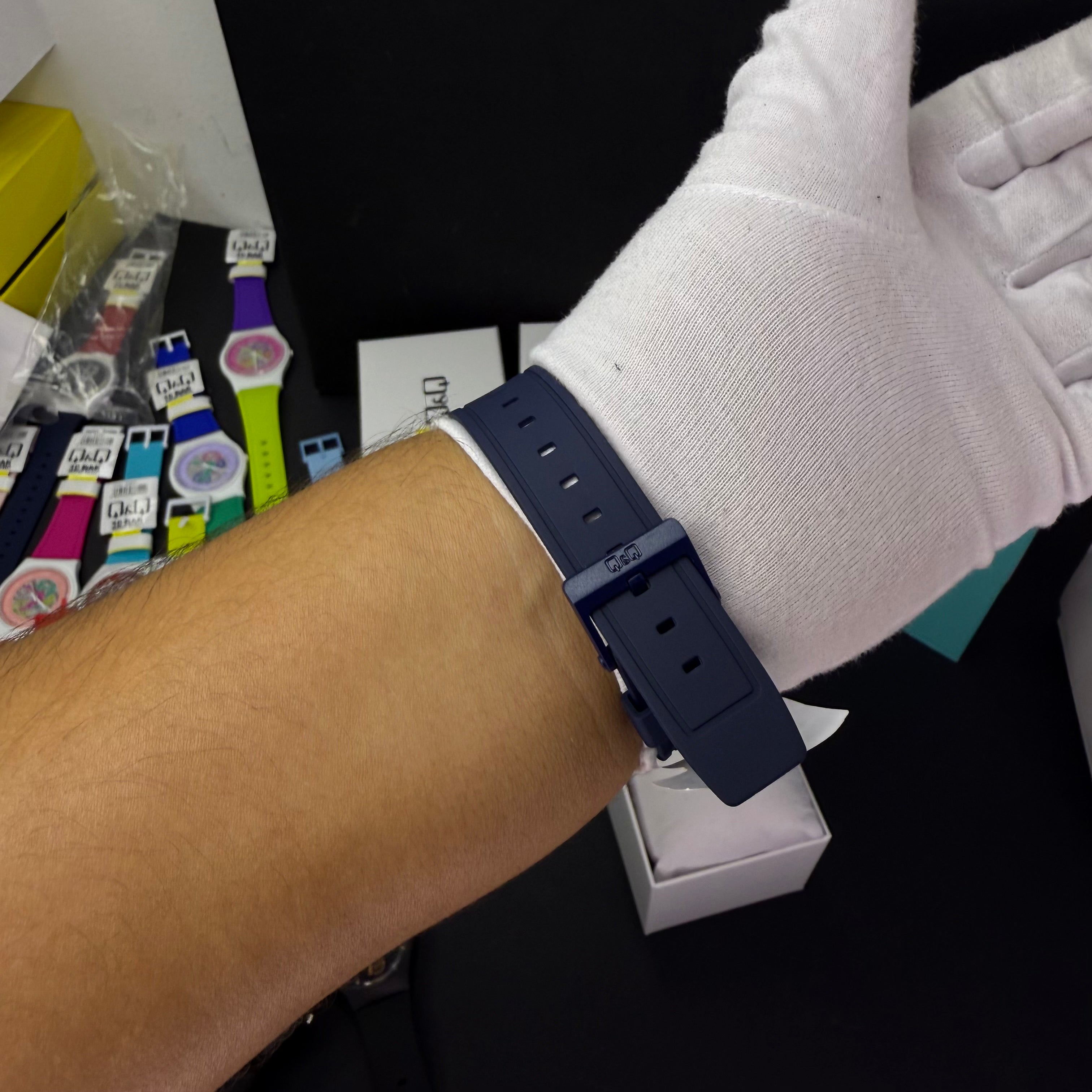 QyQ SUMERGIBLE TIPO SWATCH UNISES ORIGINAL REF-V41A-501VY