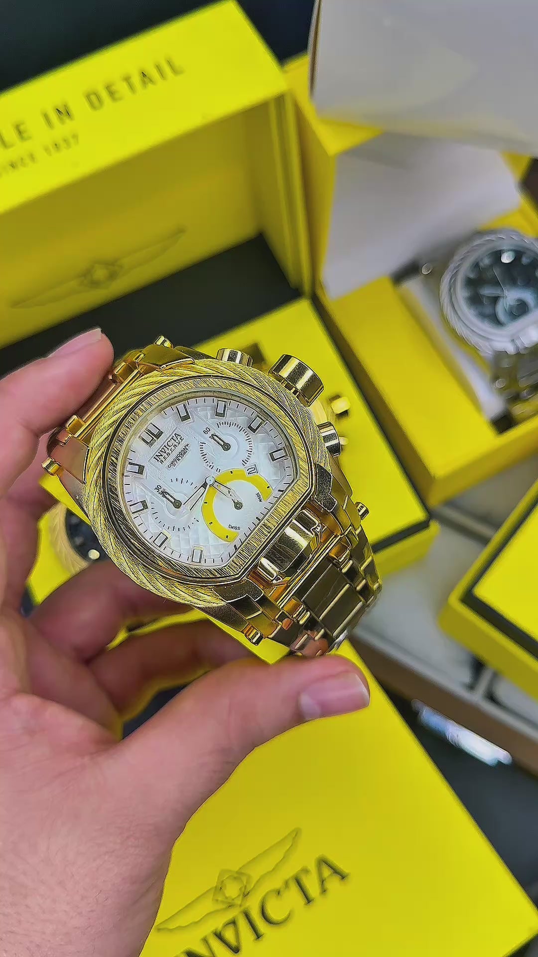 INVICTA BOLT ZEUS GUAYA ACERO PARA HOMBRE REF-DB